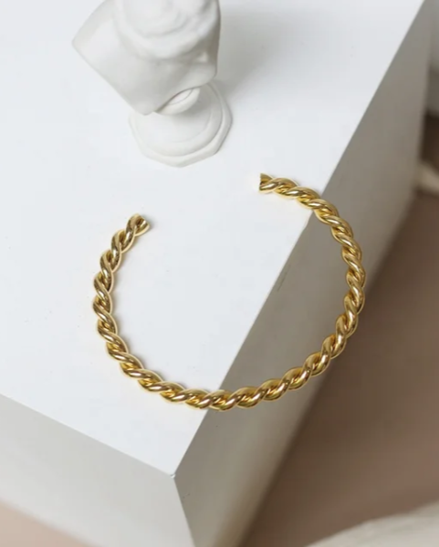 Twisted bangle bracelet