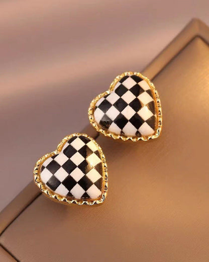 Retro Heart Stud Earrings